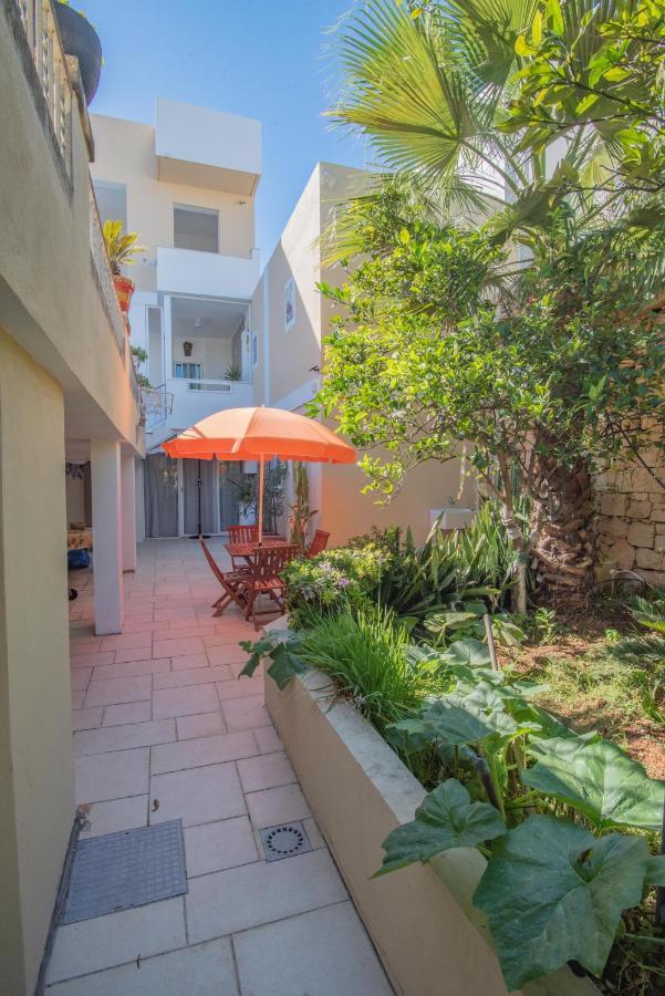 Central Villa Flatlet With Pool - Free Parking And Wifi Lija Exterior foto